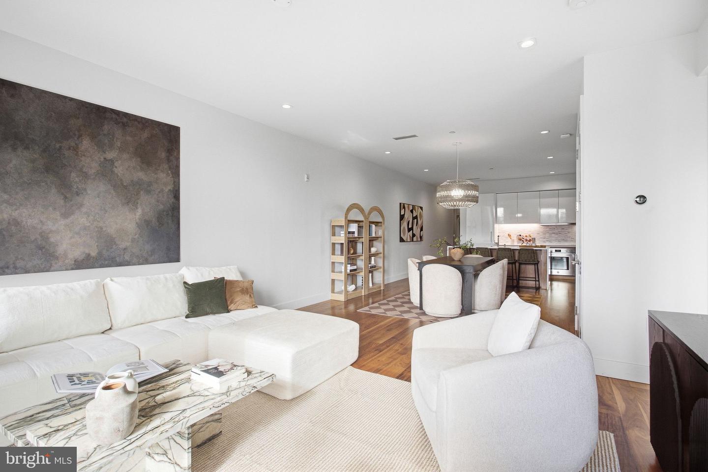2301 Bainbridge St #308 — photo