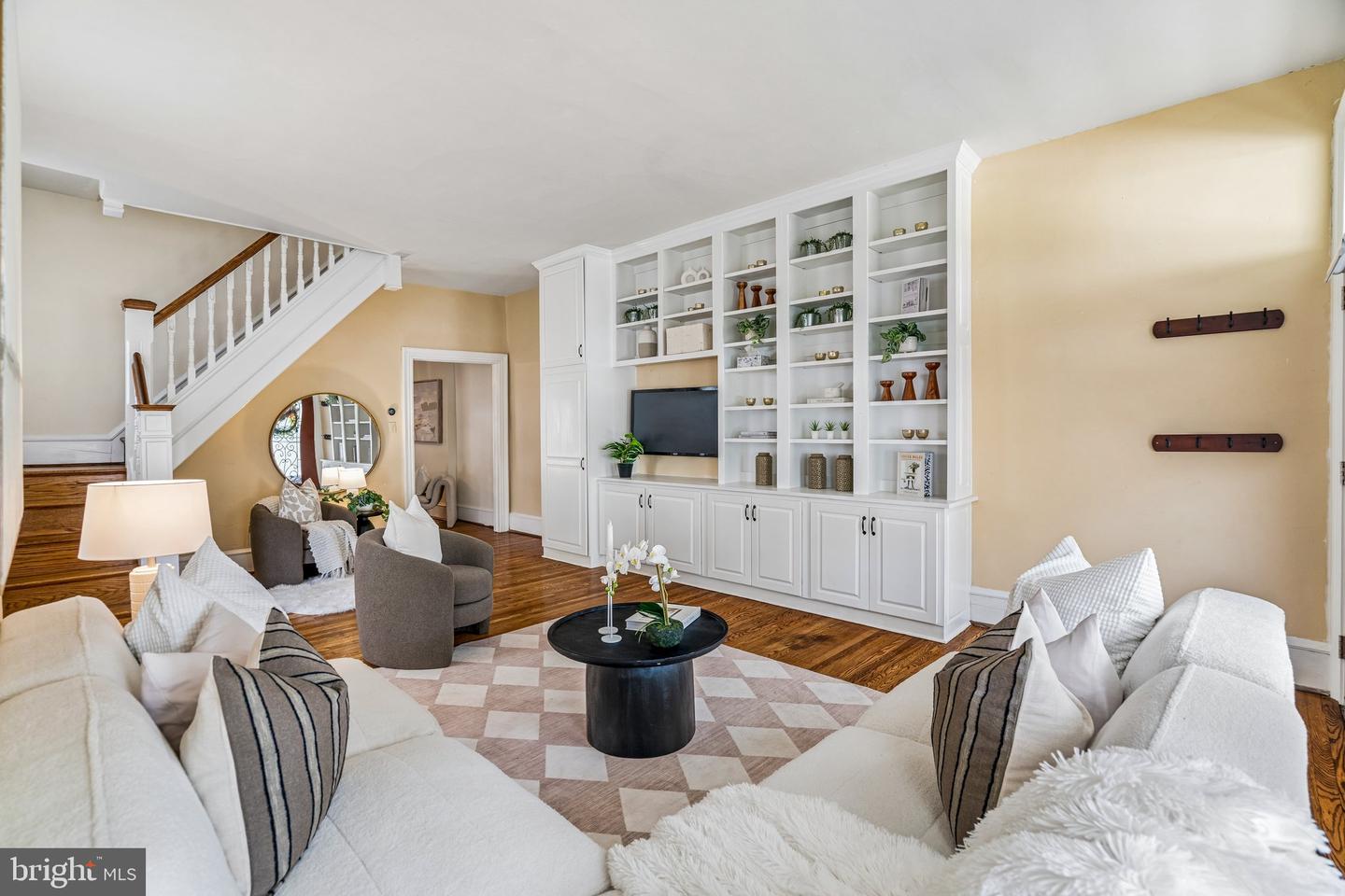 100 W Gorgas Ln — photo