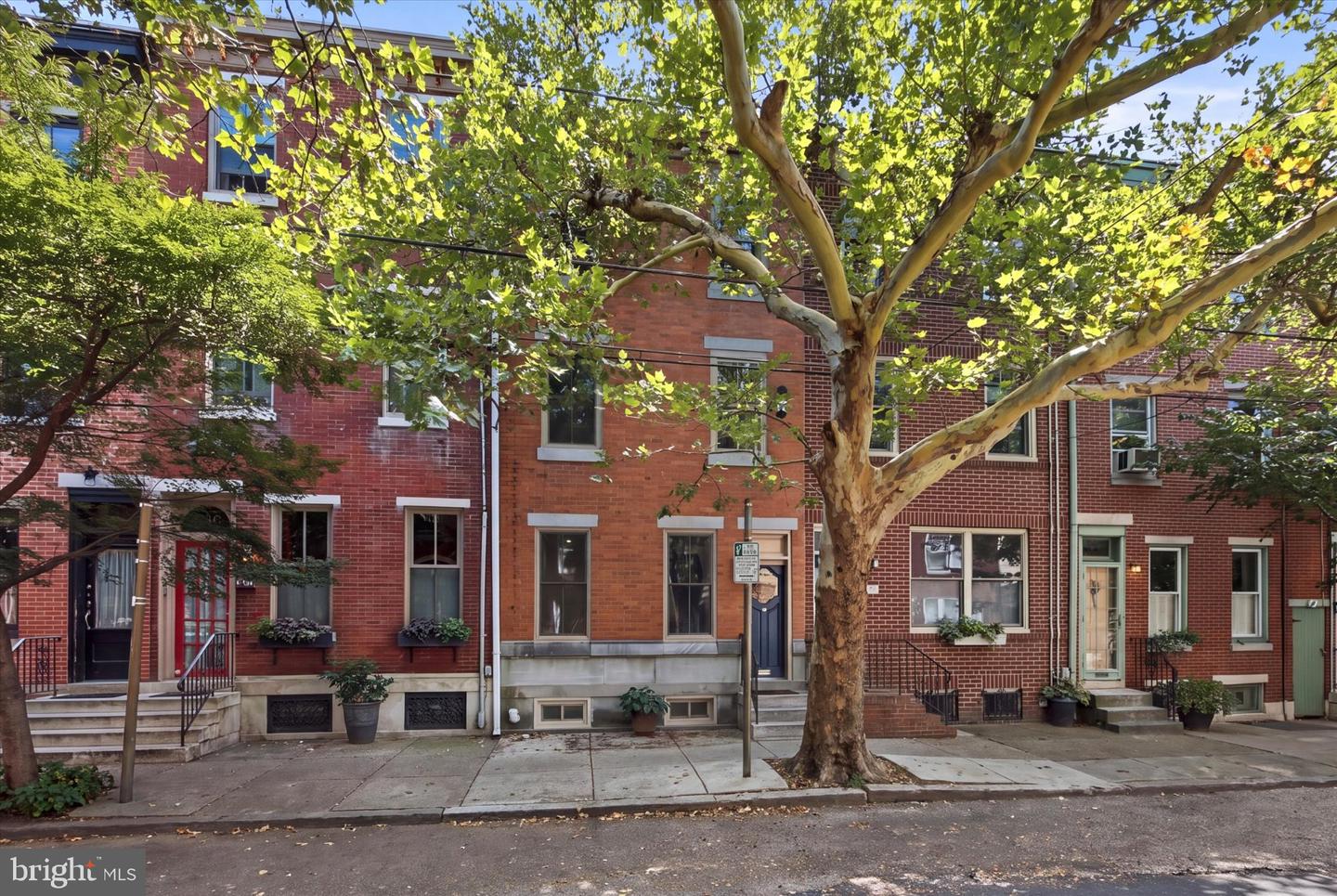 1012 Carpenter St — photo