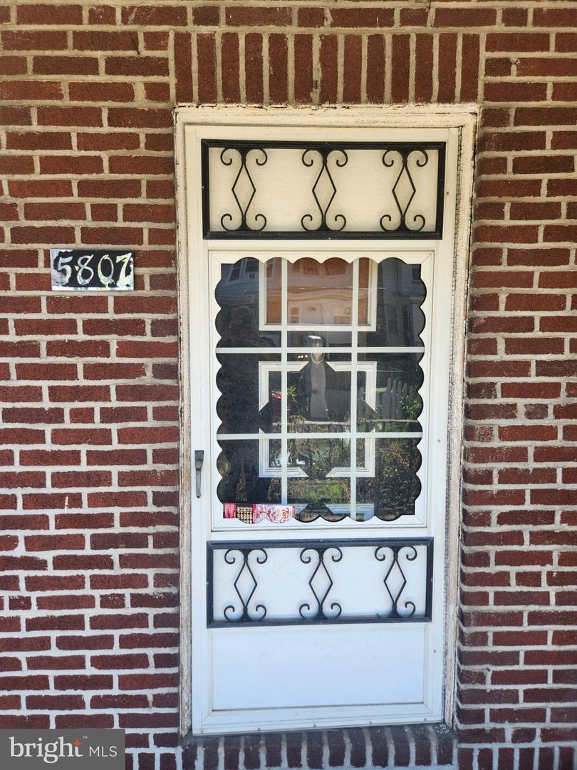 5807 Brush Rd — photo