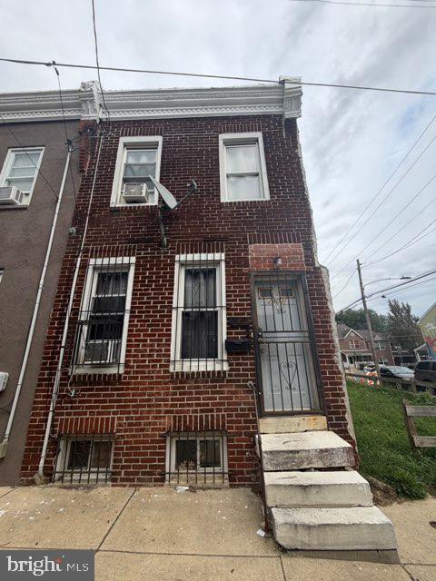 2403 N Clarion St — photo