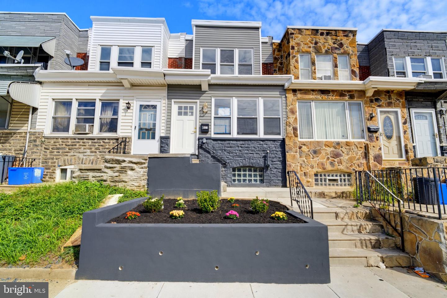 321 W Fisher St — photo