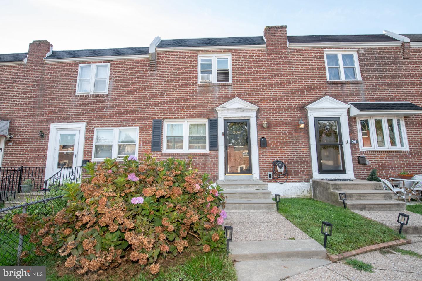 206 Overlook Rd — photo
