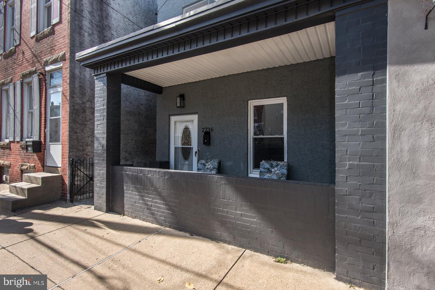 2736 Ash St — photo