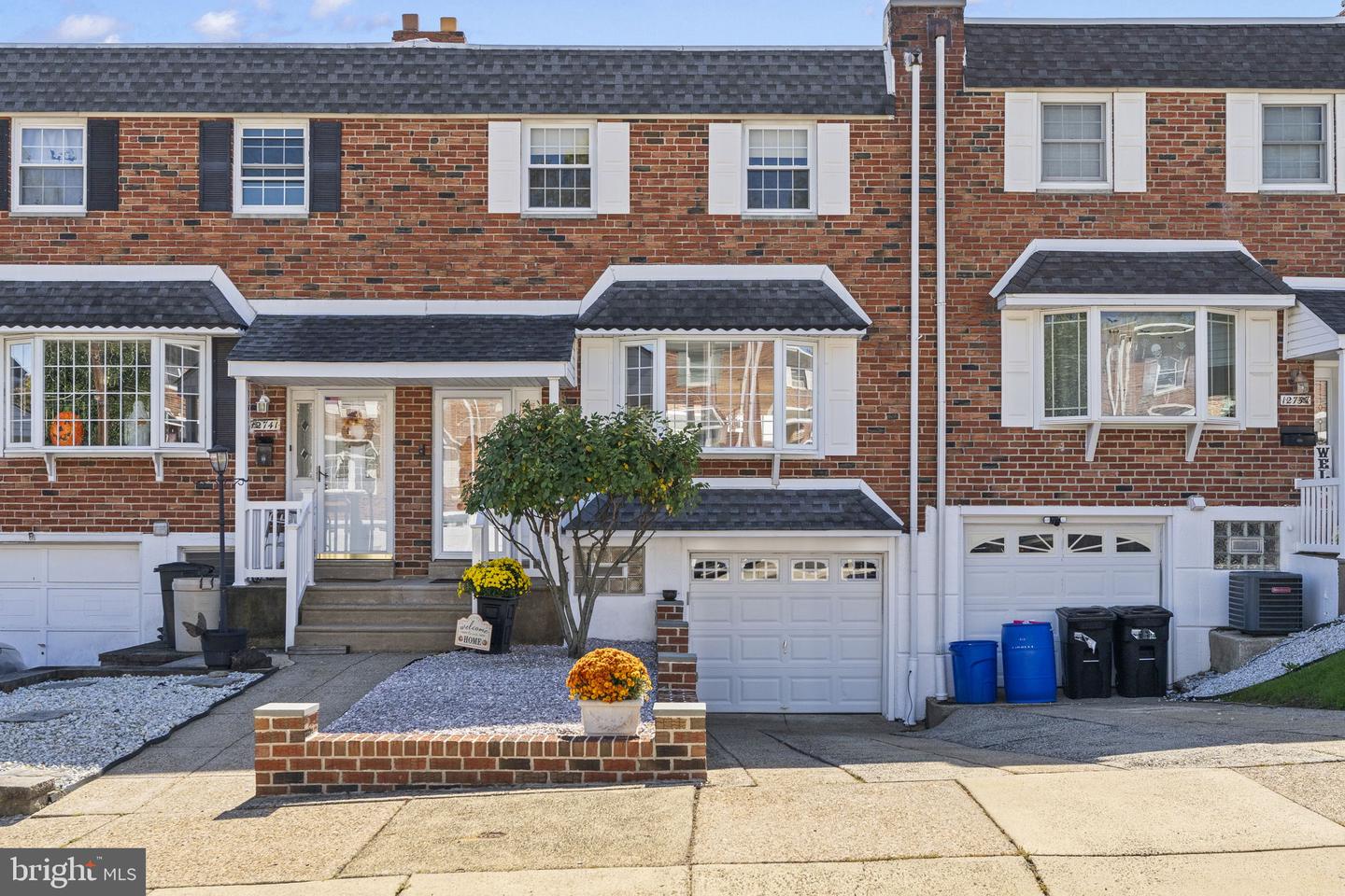 12739 Hollins Rd — photo