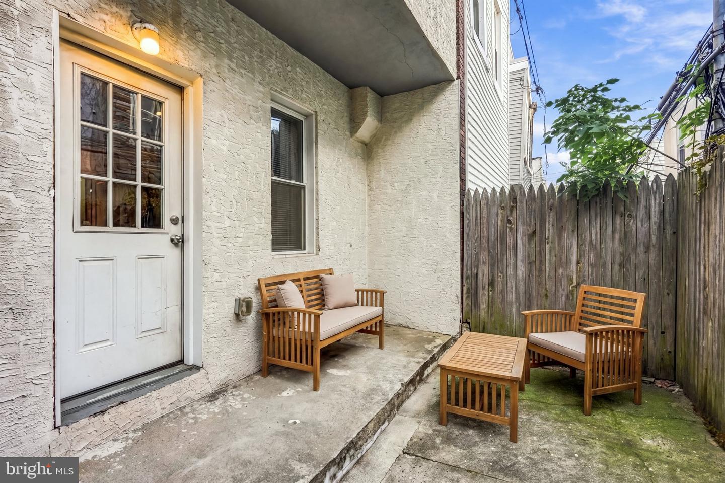 1252 S Bonsall St — photo