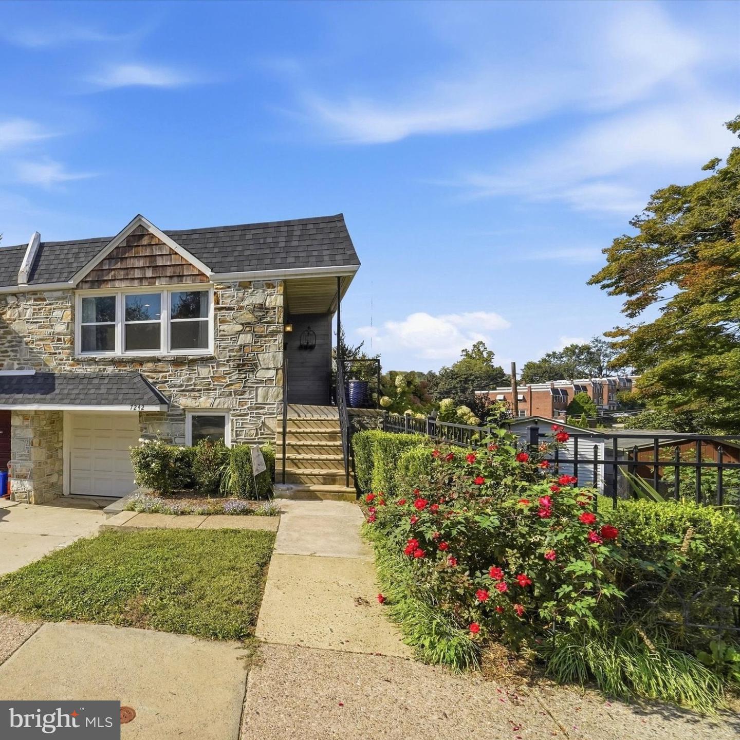 7242 Hill Rd — photo
