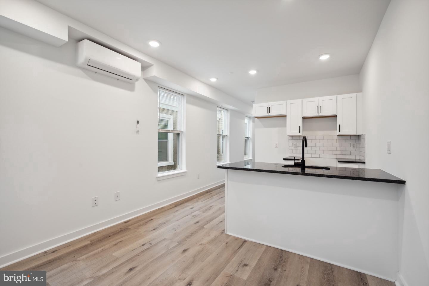 3458 Frankford Ave #4E — photo