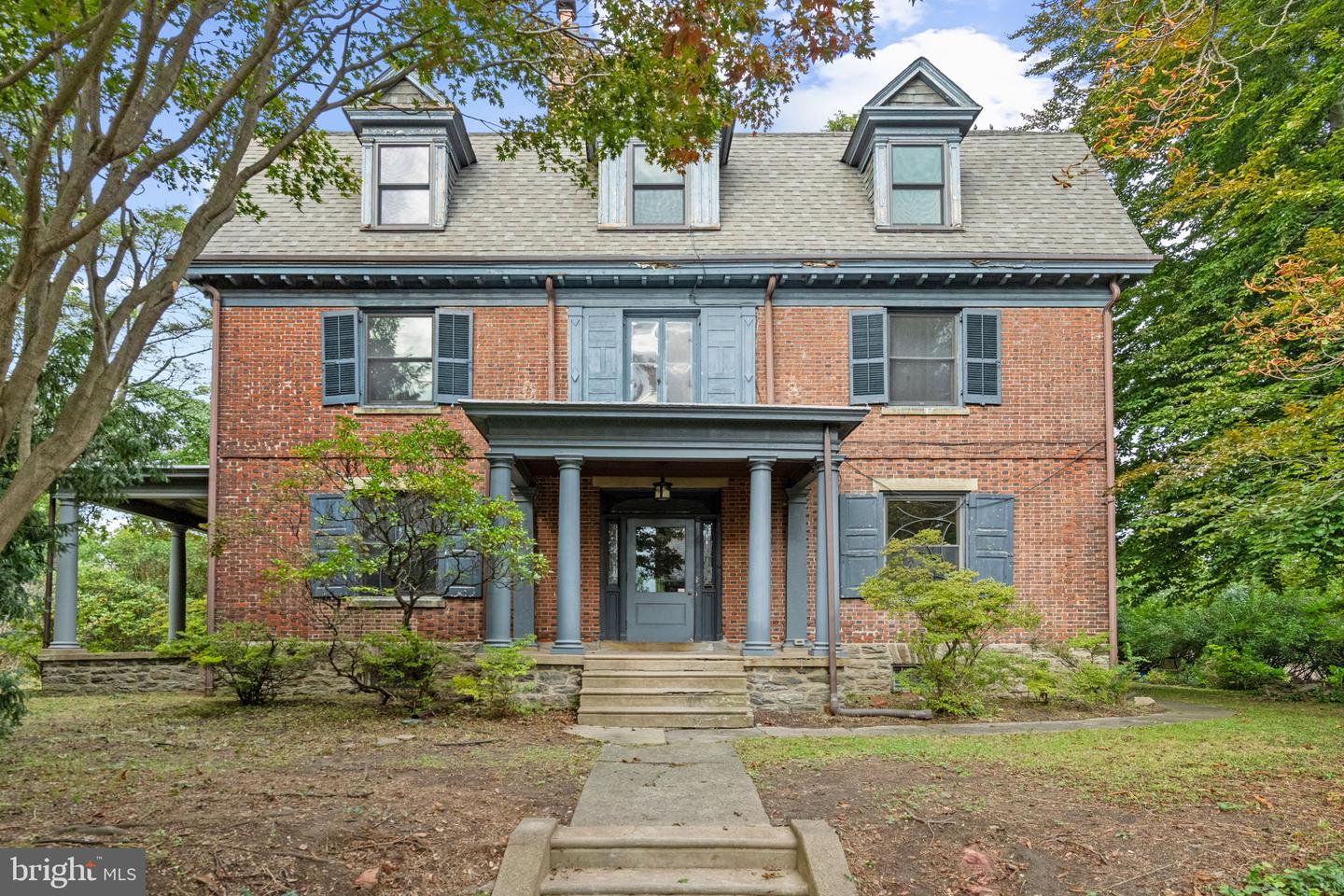 6439 Cherokee St — photo