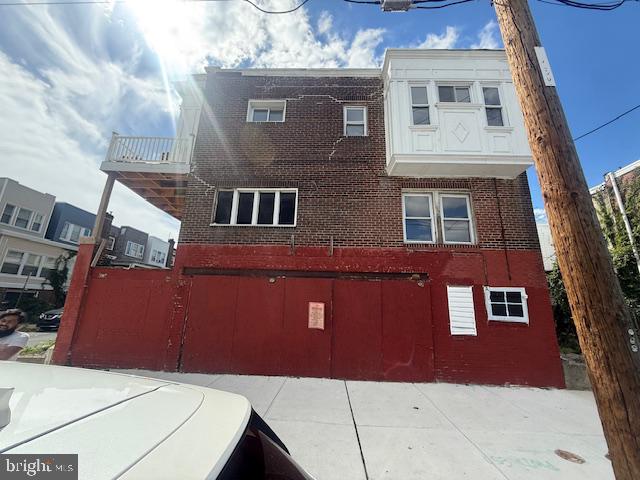 5501 Litchfield Ave — photo