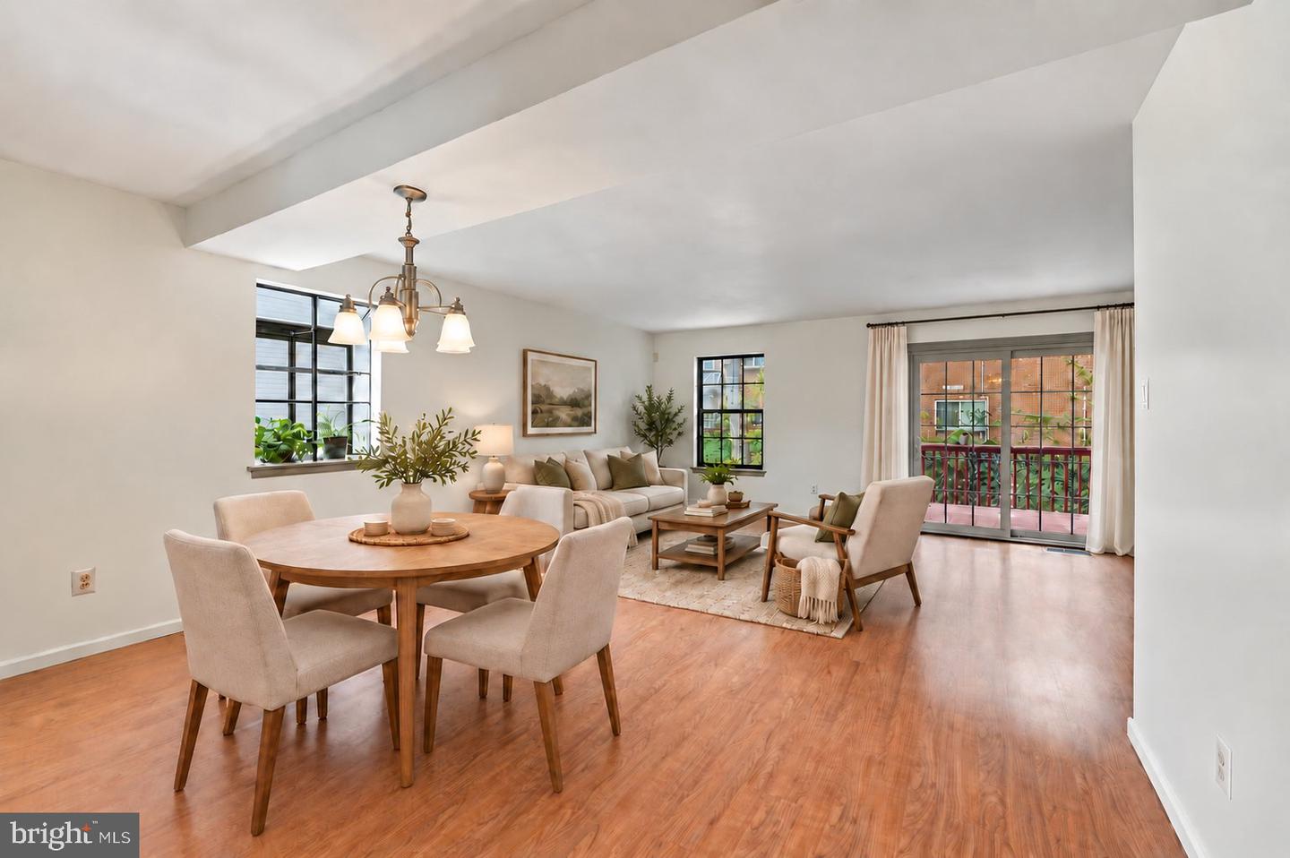 7923-31-31 Ridge Ave #27 — photo