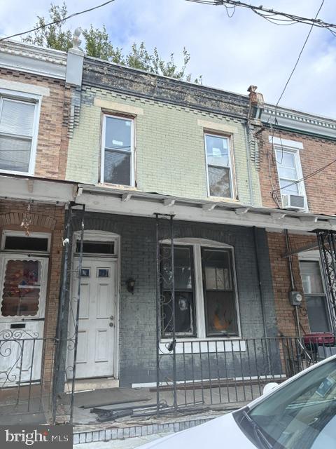 2613 Deacon St — photo