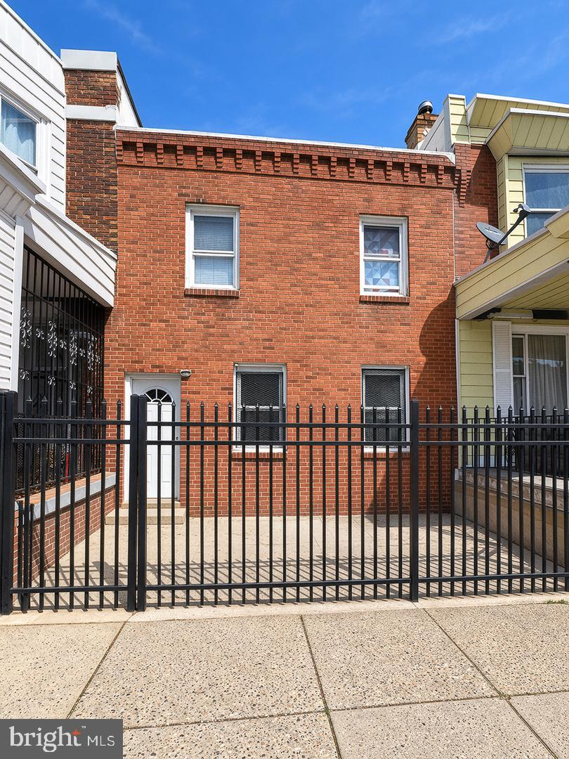 429 W Ashdale St — photo