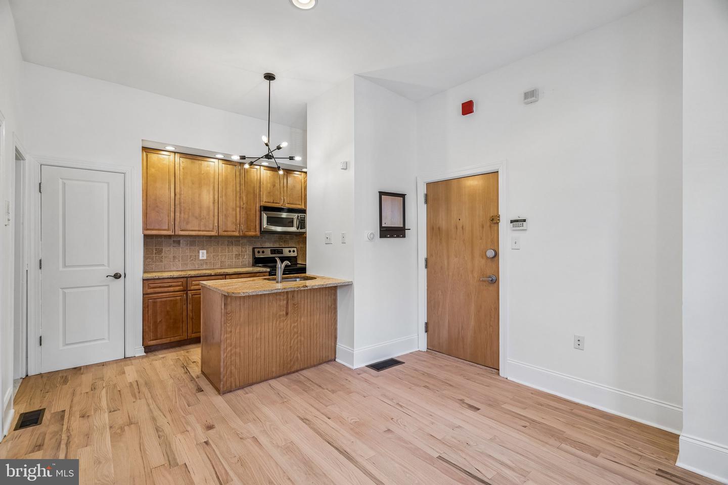 4900 Cedar Ave #1D — photo