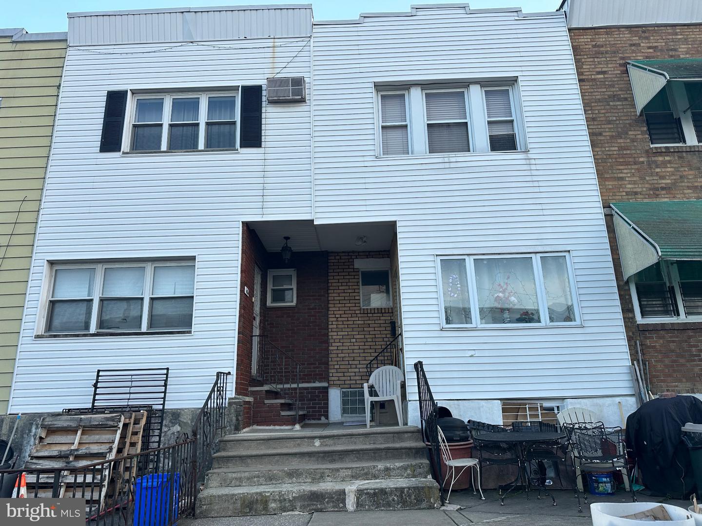 606 Johnston St — photo