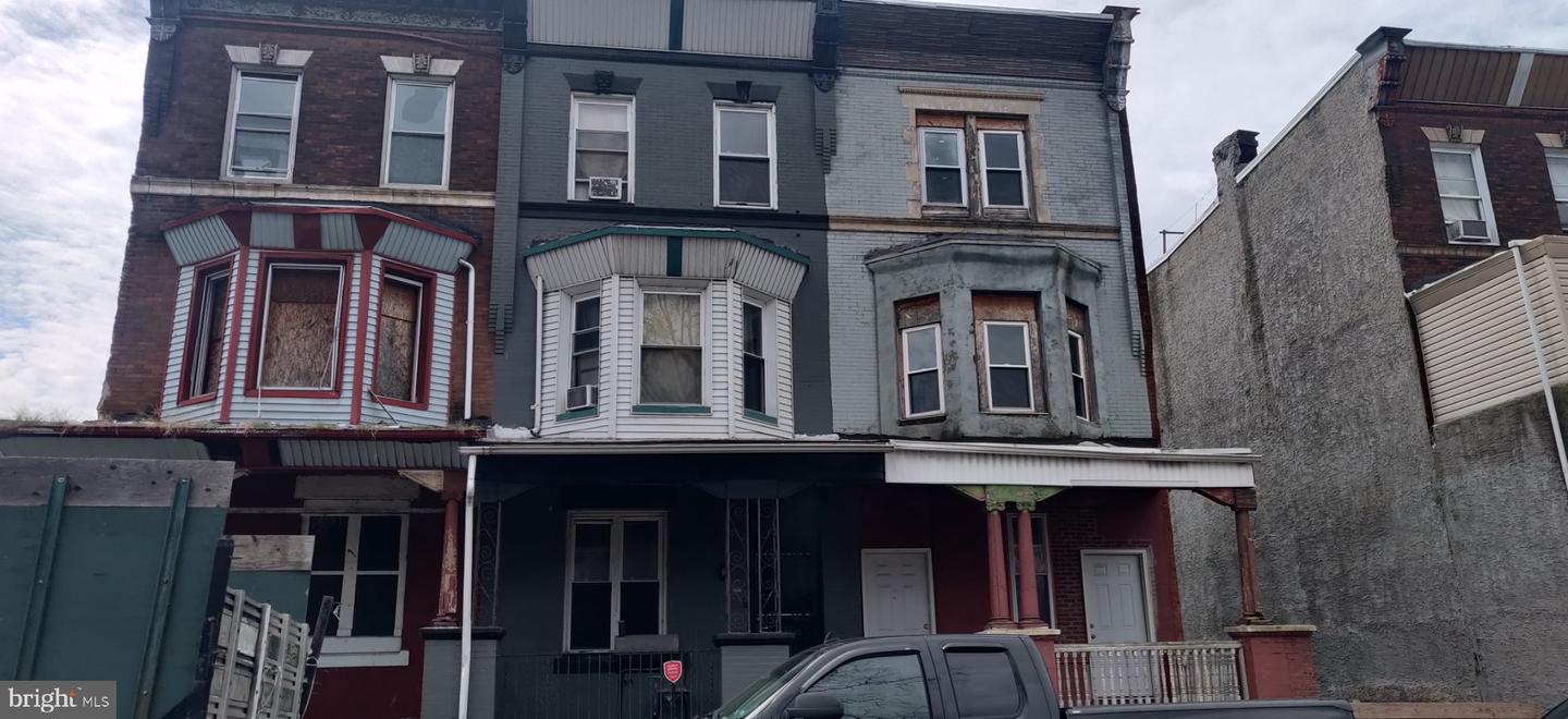 2238 W Lehigh Ave — photo