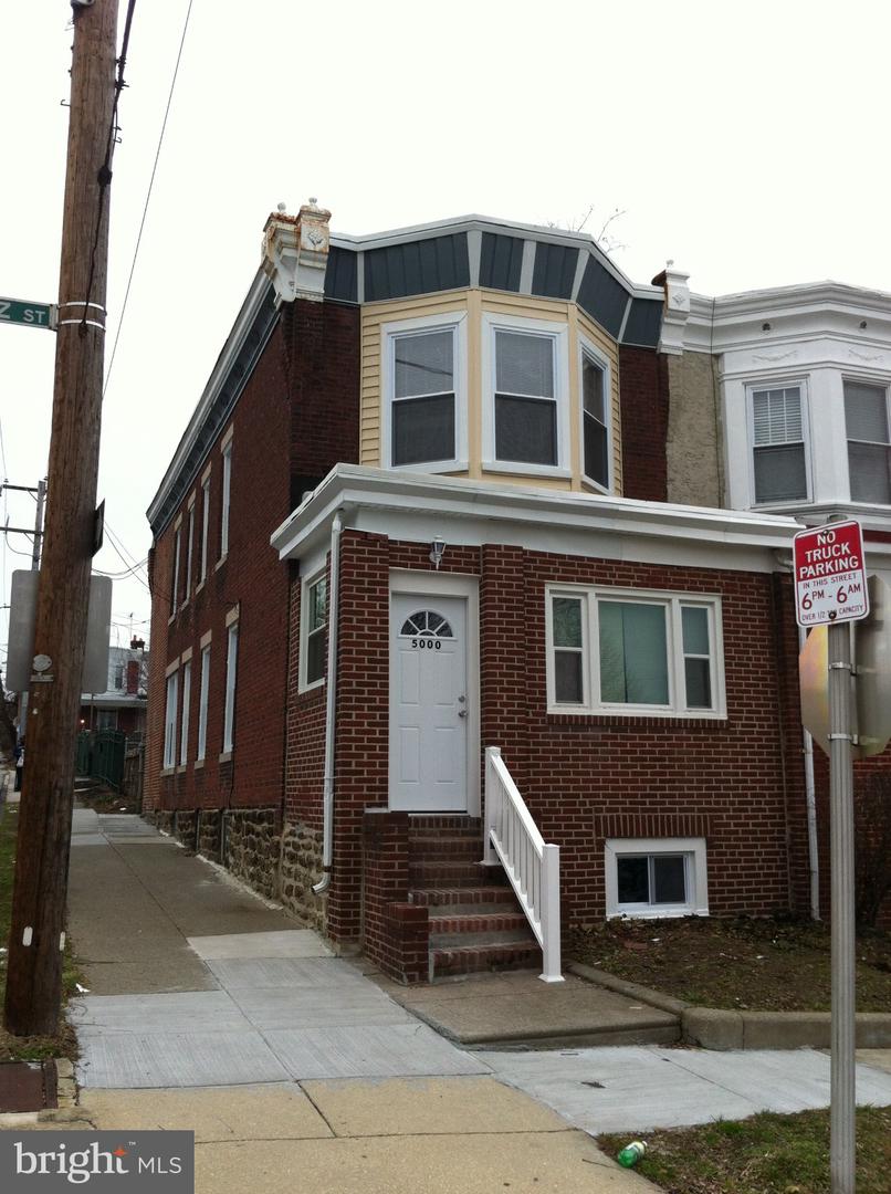 5000 N Gratz St — photo