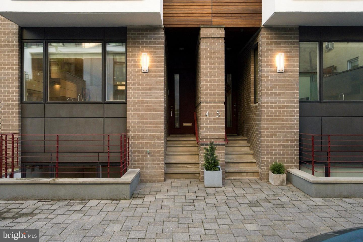 204 W Laurel St #4 — photo
