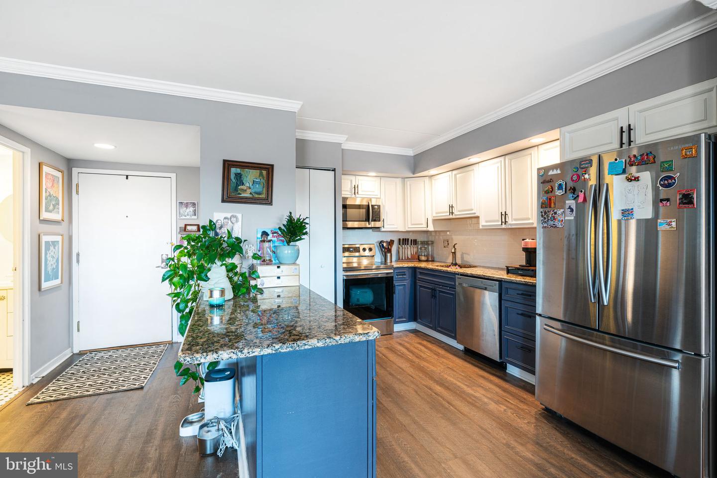 200-10 Lombard St #703 — photo