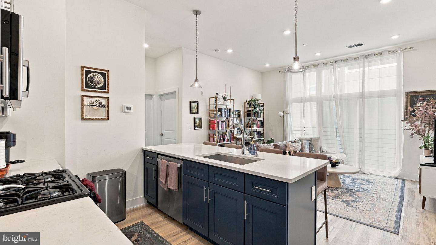 1129 Germantown Ave #2a — photo
