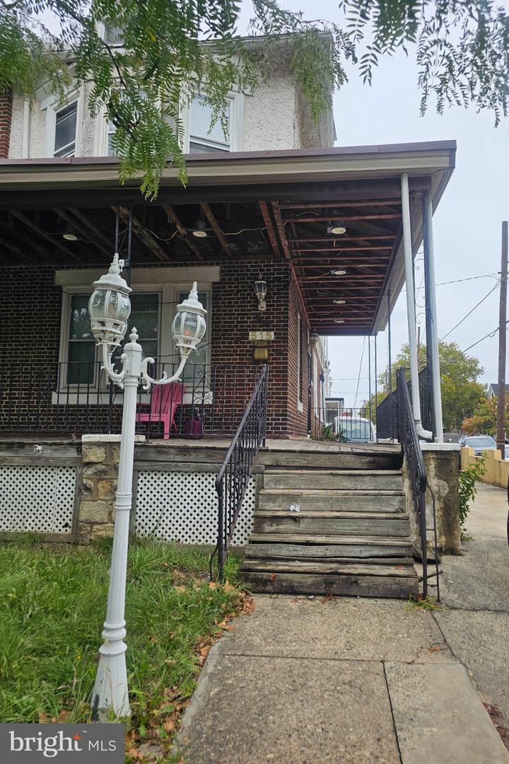 515 Robbins St — photo