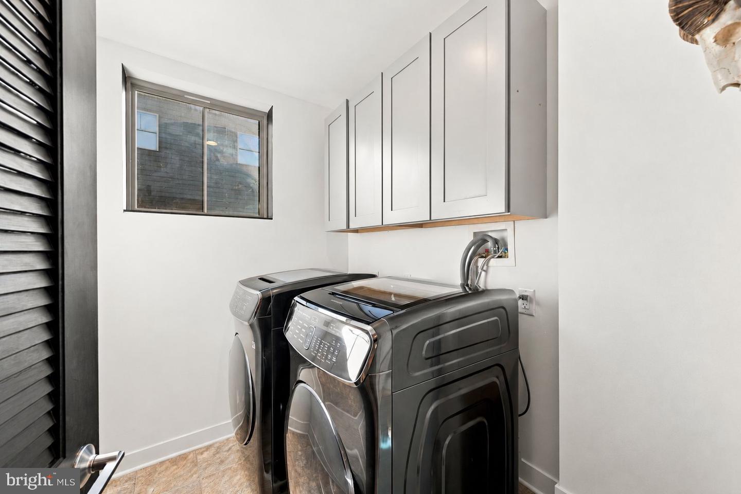 1418 S Leithgow Ter — photo