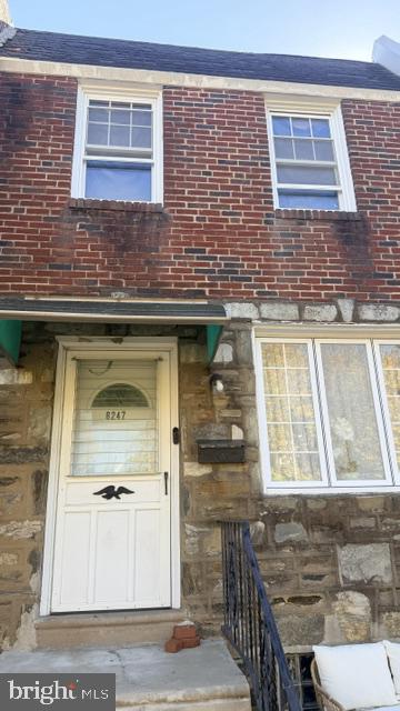 6247 Gillespie St — photo