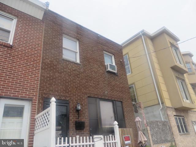 609 Jackson St — photo