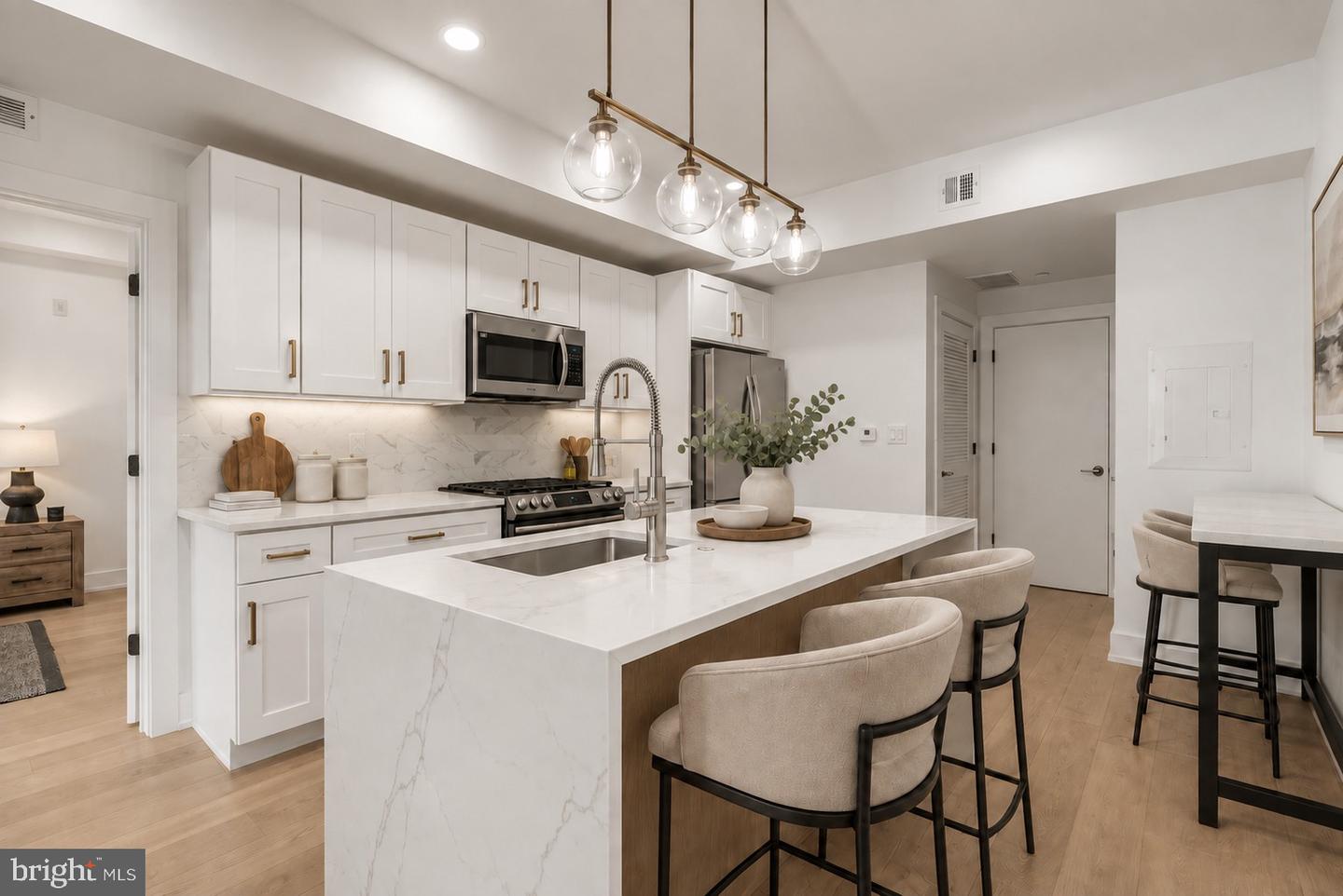 950 N 2nd St #3B — photo