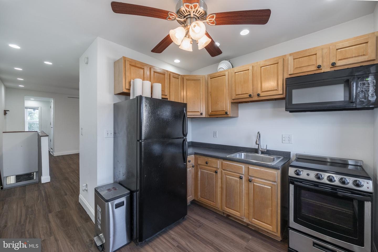 2635 E Somerset St Unit 2 — photo