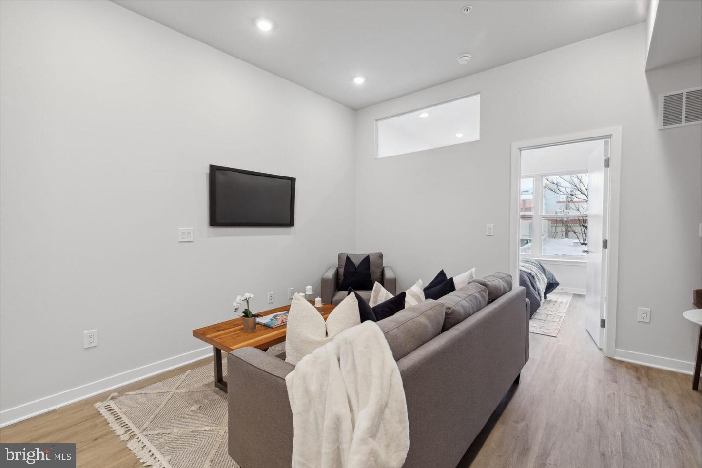 1330 S Patton St Unit 403 — photo
