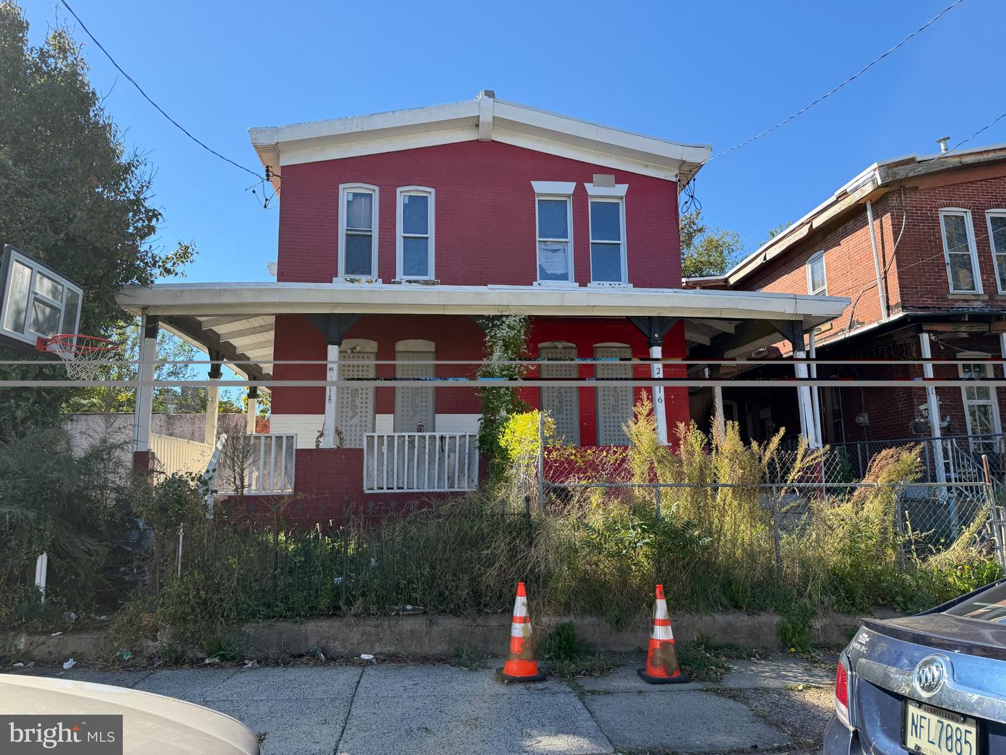 2016 E Madison St — photo