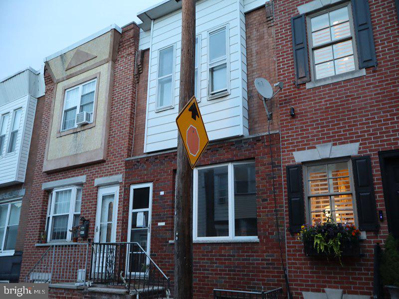 2419 S Philip St — photo