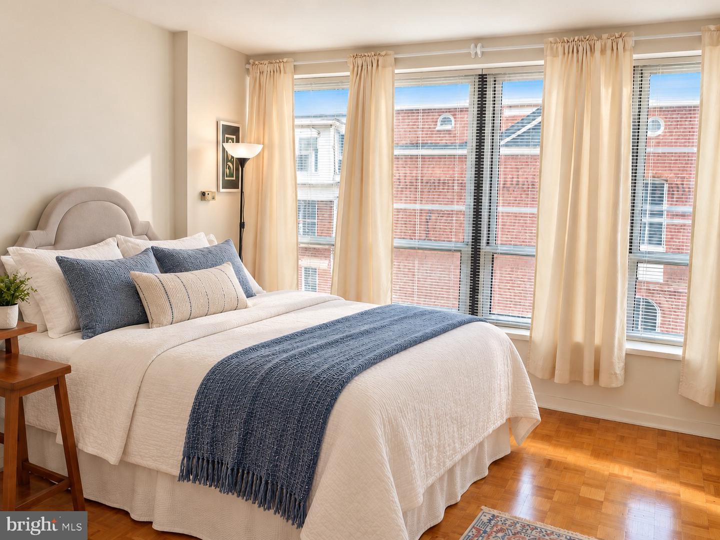 224-30 W Rittenhouse Sq #415B — photo