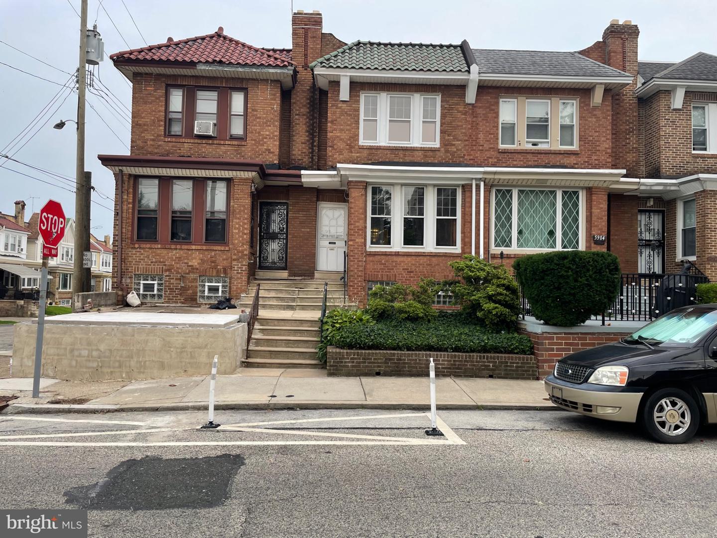 5902 Malvern Ave — photo