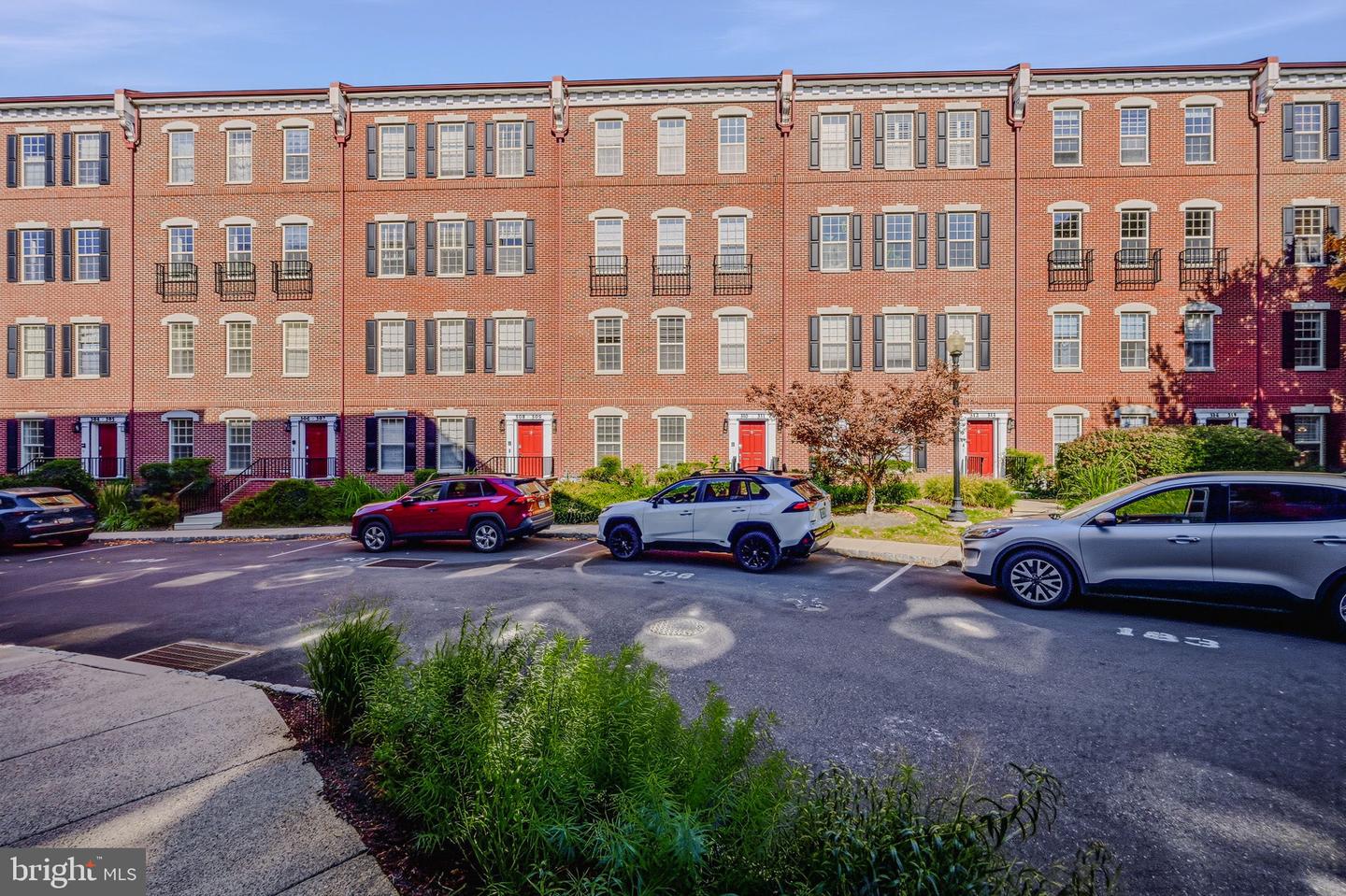 311 Admirals Way — photo