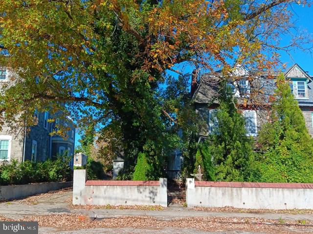 67 E High St — photo