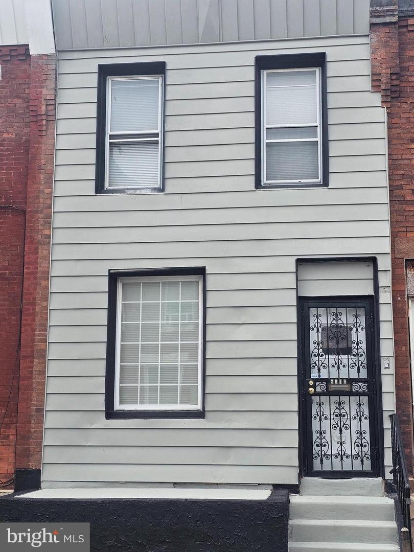 2918 N Taylor St — photo