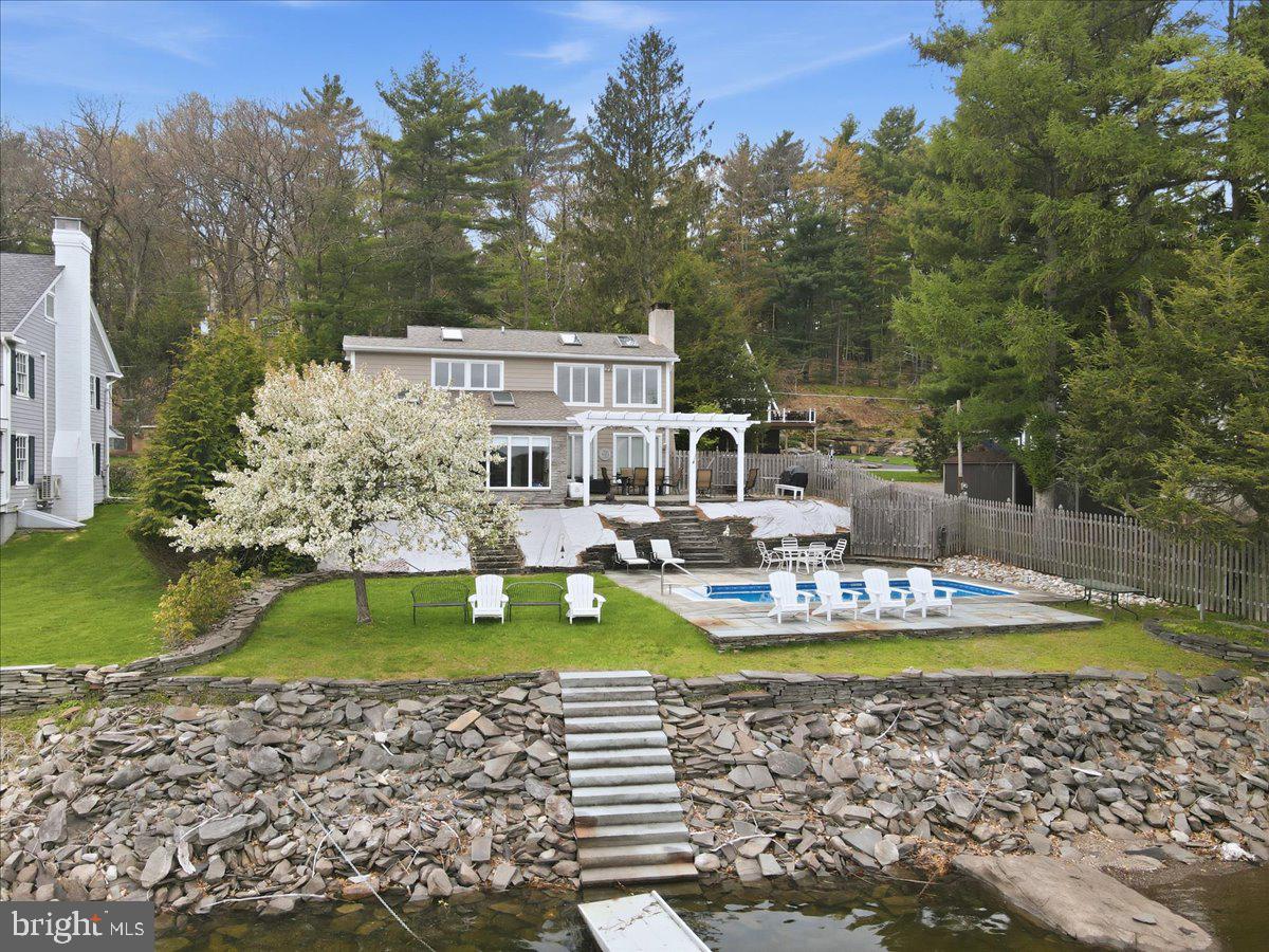 114 Shore Road — photo