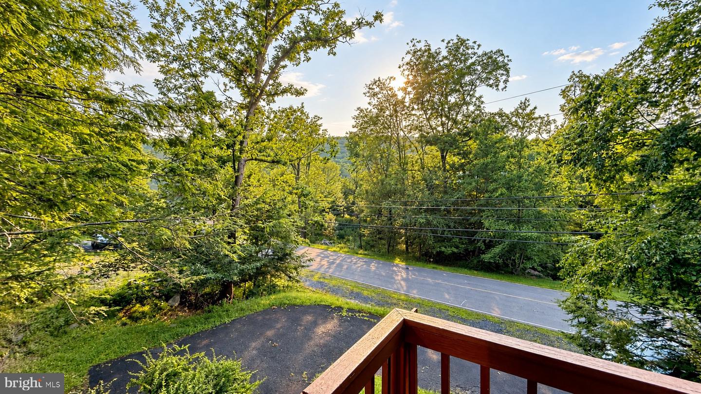 6271 Decker Road, Bushkill, PA 18324 — photo 2