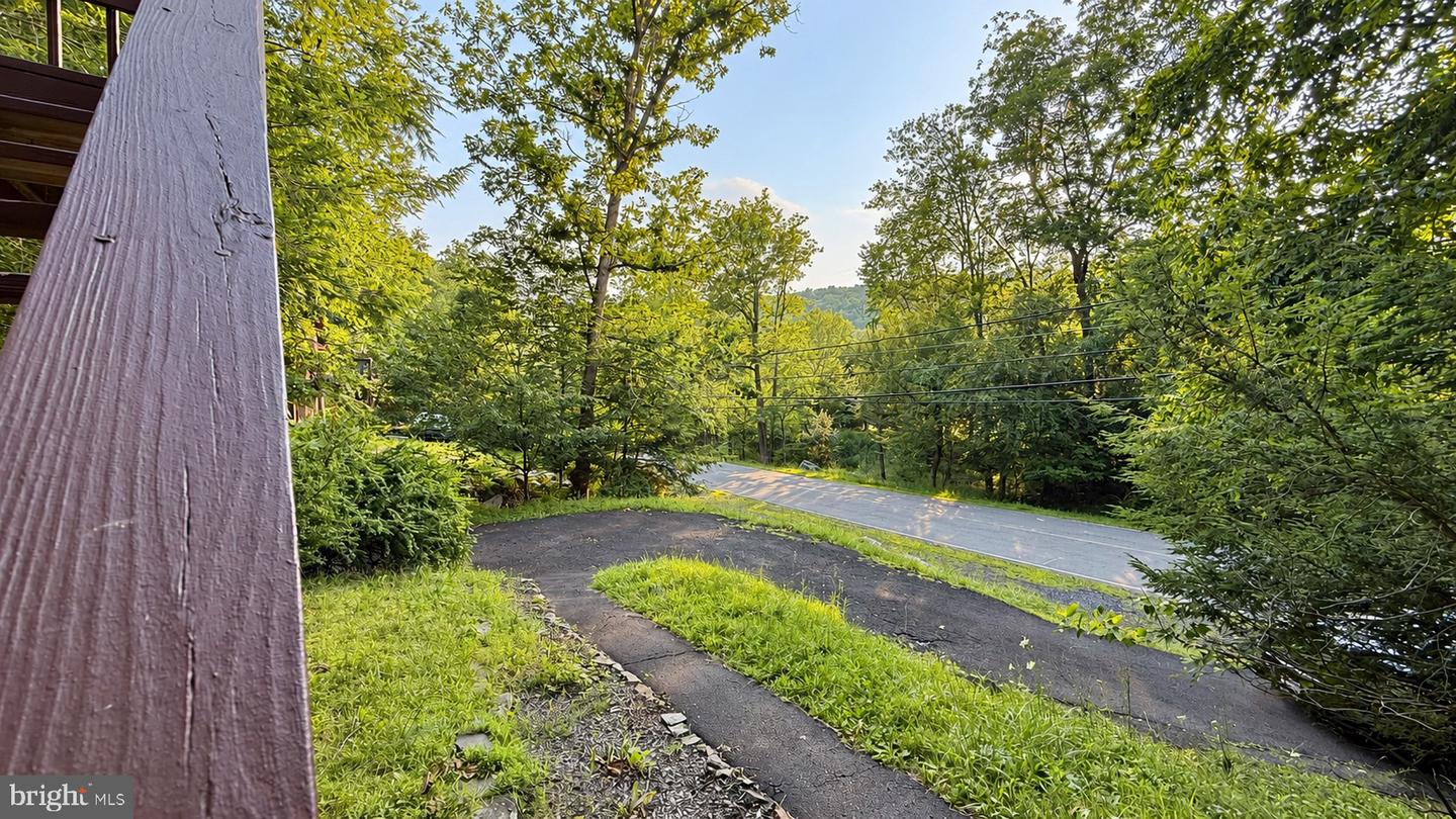 6271 Decker Road, Bushkill, PA 18324 — photo 3