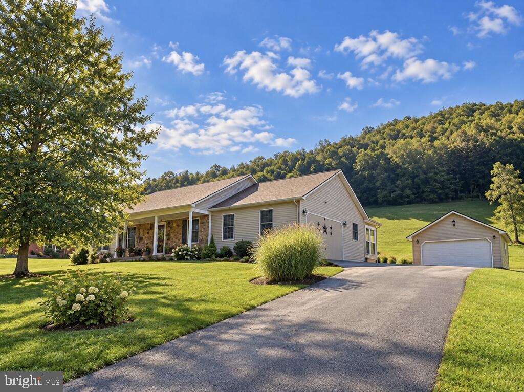 48 Conable Avenue, Roulette, PA 16746