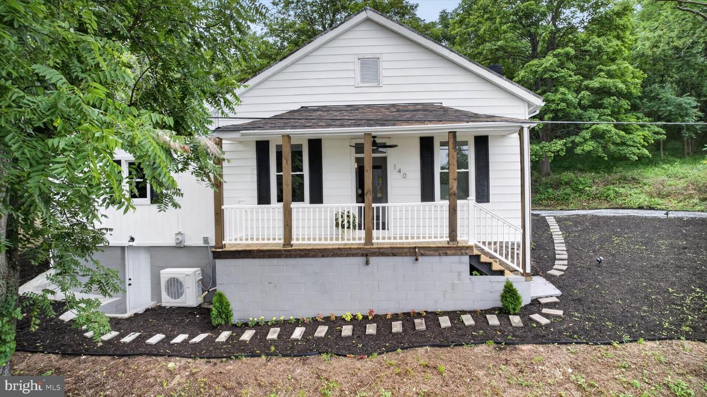 140 Creek Rd — photo