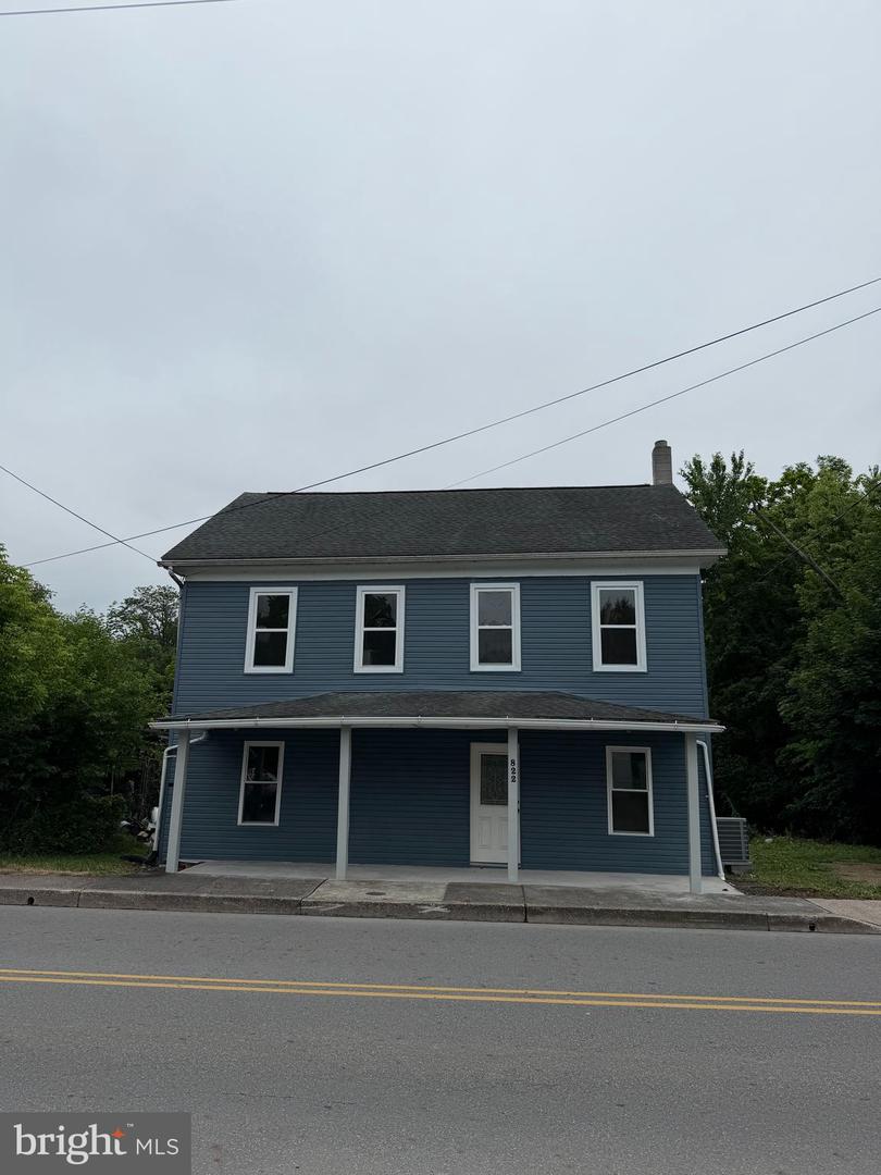 822 N Market St — photo