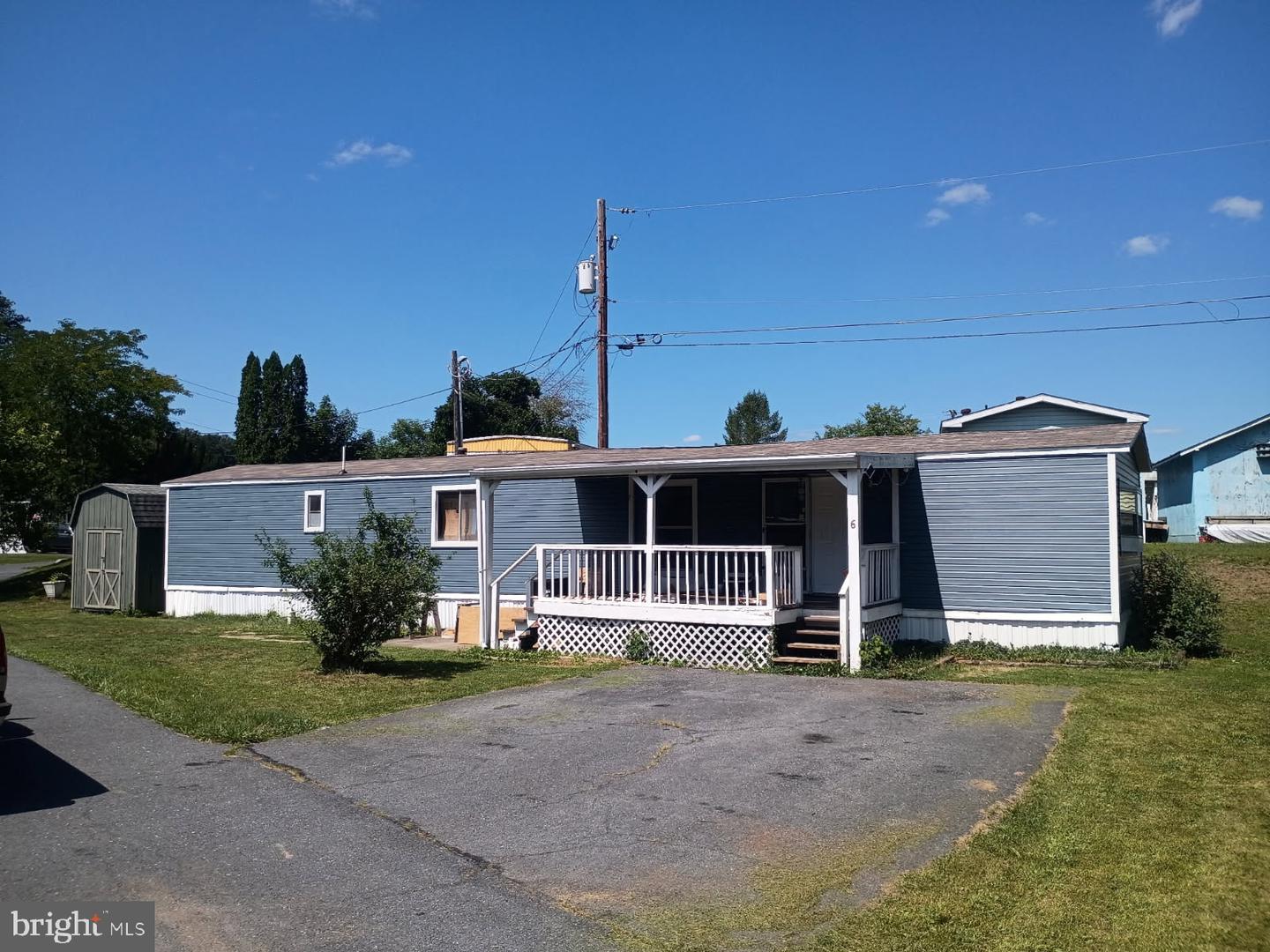 6 Alexander Ave — photo