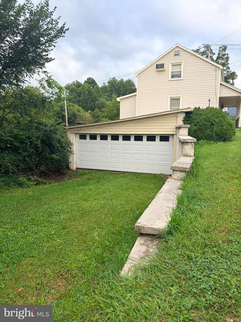 2397 Liberty Valley Rd — photo