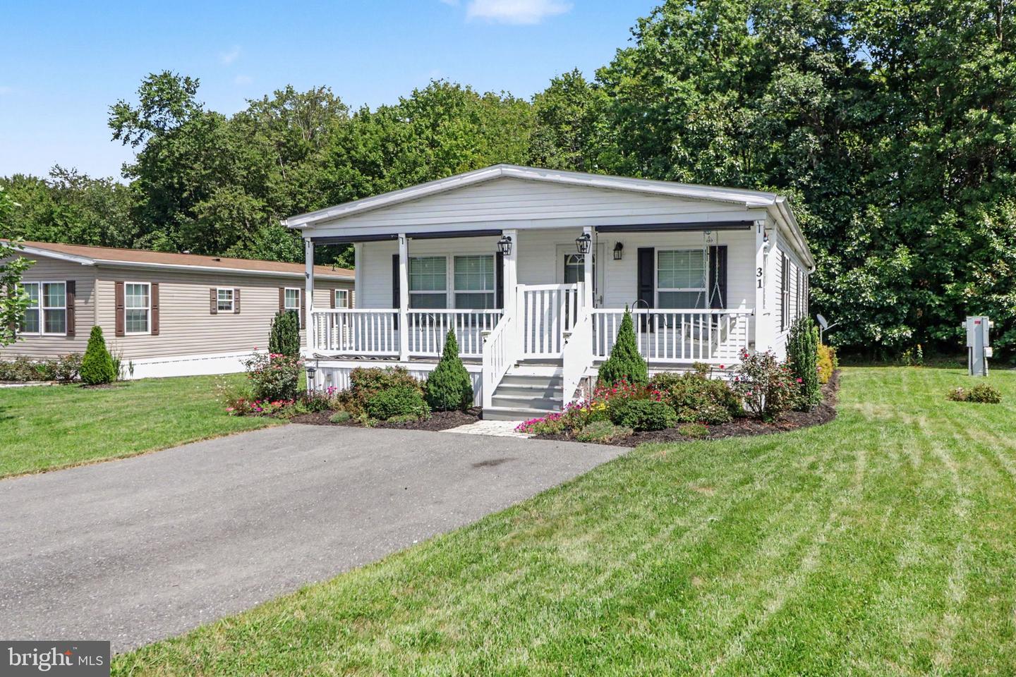31 Meadowview Dr — photo