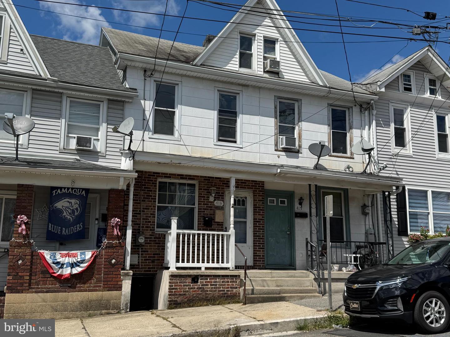 413 E Union St — photo