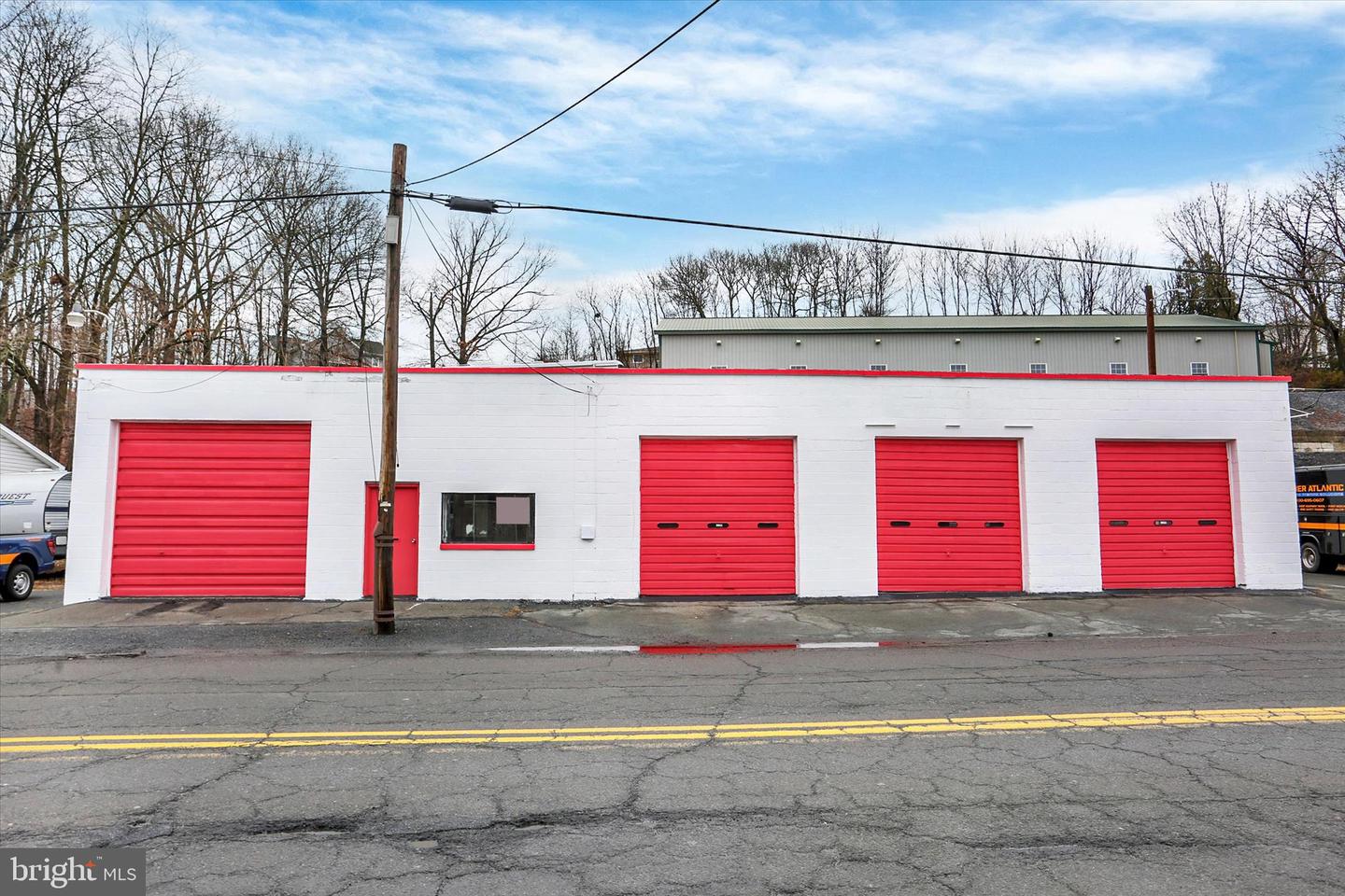1260 Laurel Blvd — photo