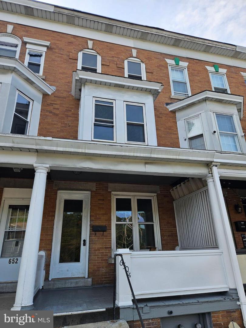 650 1/2 E Broad St — photo